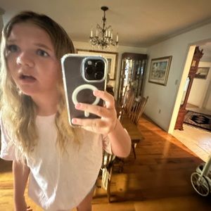 Meet your Posher, Caroline